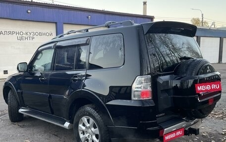 Mitsubishi Pajero IV, 2013 год, 2 450 000 рублей, 4 фотография