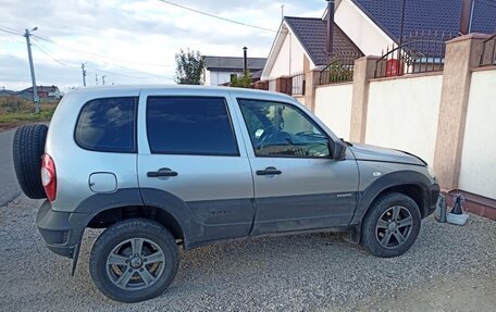 Chevrolet Niva I рестайлинг, 2016 год, 715 000 рублей, 10 фотография