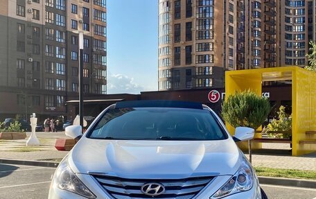 Hyundai Sonata VI, 2011 год, 1 600 000 рублей, 2 фотография