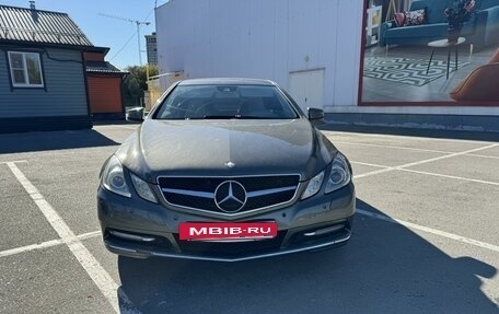 Mercedes-Benz E-Класс, 2012 год, 1 750 000 рублей, 2 фотография