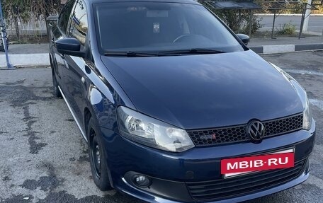 Volkswagen Polo VI (EU Market), 2011 год, 770 000 рублей, 2 фотография