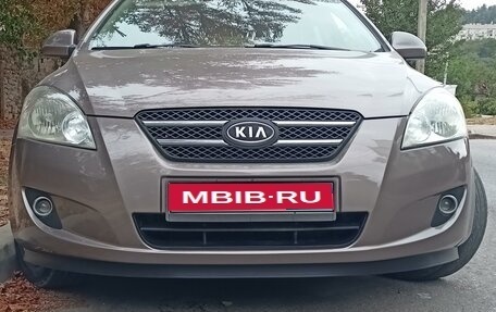 KIA cee'd I рестайлинг, 2009 год, 649 999 рублей, 1 фотография