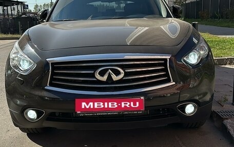 Infiniti QX70, 2014 год, 2 500 000 рублей, 1 фотография