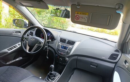 Hyundai Solaris II рестайлинг, 2015 год, 1 150 000 рублей, 15 фотография