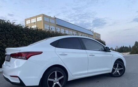 Hyundai Solaris II рестайлинг, 2017 год, 1 230 000 рублей, 3 фотография