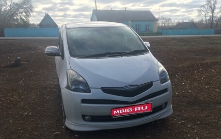 Toyota Ractis I, 2006 год, 700 000 рублей, 1 фотография