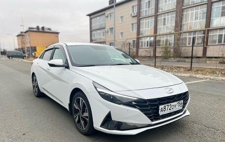 Hyundai Elantra, 2021 год, 2 600 000 рублей, 1 фотография