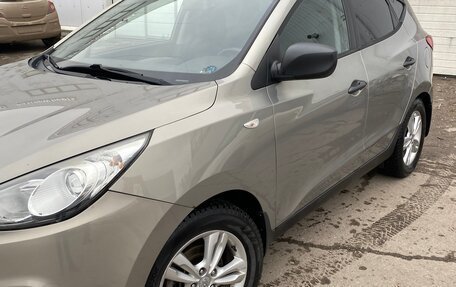 Hyundai ix35 I рестайлинг, 2010 год, 1 100 000 рублей, 2 фотография