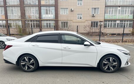 Hyundai Elantra, 2021 год, 2 600 000 рублей, 4 фотография