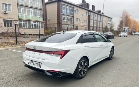 Hyundai Elantra, 2021 год, 2 600 000 рублей, 5 фотография