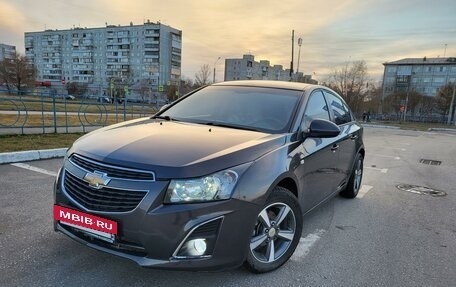 Chevrolet Cruze II, 2013 год, 990 000 рублей, 3 фотография