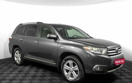 Toyota Highlander III, 2011 год, 2 350 000 рублей, 4 фотография