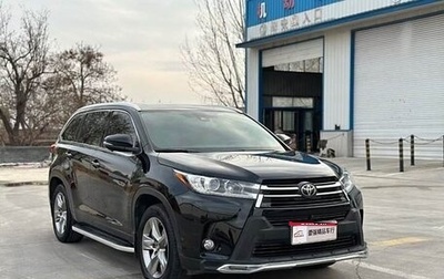 Toyota Highlander III, 2021 год, 3 300 000 рублей, 1 фотография