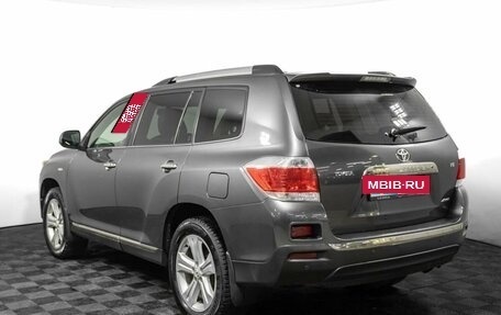 Toyota Highlander III, 2011 год, 2 350 000 рублей, 8 фотография