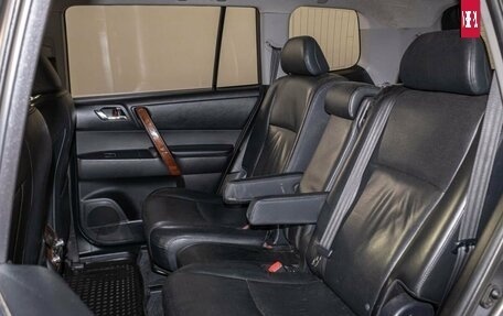 Toyota Highlander III, 2011 год, 2 350 000 рублей, 27 фотография