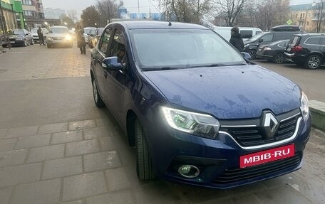 Renault Logan II, 2018 год, 1 200 000 рублей, 1 фотография