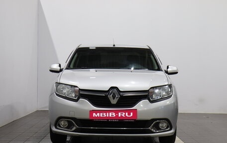 Renault Logan II, 2015 год, 875 000 рублей, 2 фотография