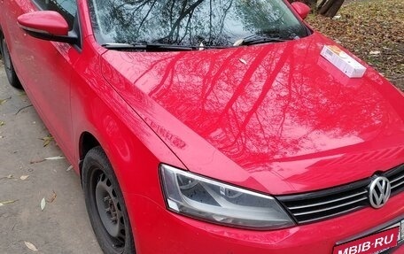 Volkswagen Jetta VI, 2013 год, 850 000 рублей, 3 фотография