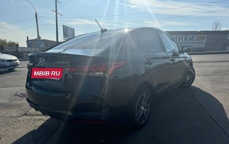 Hyundai Solaris II рестайлинг, 2021 год, 1 895 000 рублей, 4 фотография