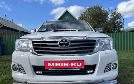 Toyota Hilux VII, 2014 год, 2 271 500 рублей, 3 фотография