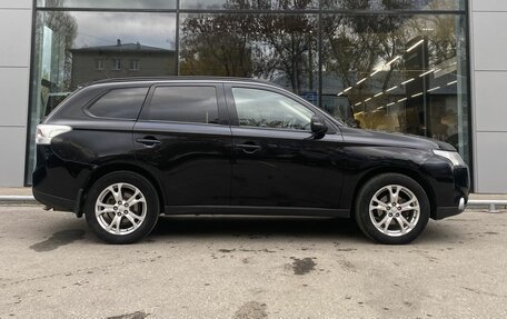 Mitsubishi Outlander III рестайлинг 3, 2012 год, 1 405 000 рублей, 4 фотография