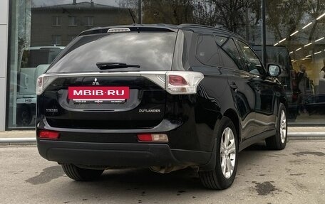 Mitsubishi Outlander III рестайлинг 3, 2012 год, 1 405 000 рублей, 5 фотография