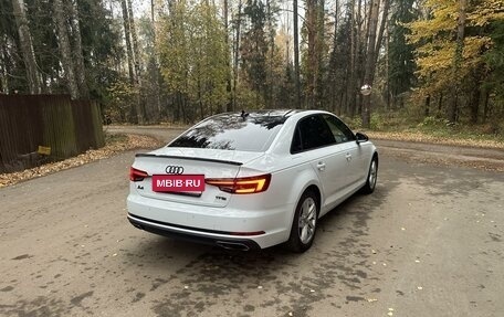 Audi A4, 2019 год, 2 650 000 рублей, 7 фотография