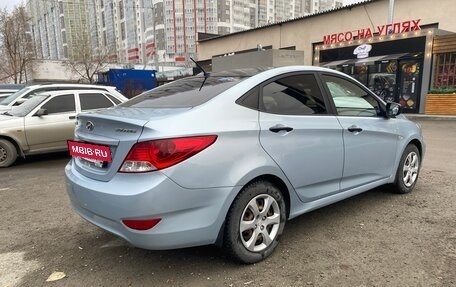 Hyundai Solaris II рестайлинг, 2011 год, 850 000 рублей, 5 фотография