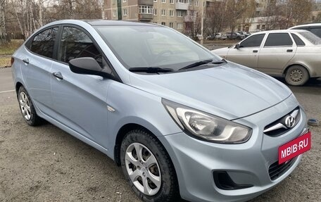 Hyundai Solaris II рестайлинг, 2011 год, 850 000 рублей, 7 фотография