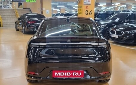 Toyota Prius IV XW50, 2023 год, 5 150 000 рублей, 3 фотография