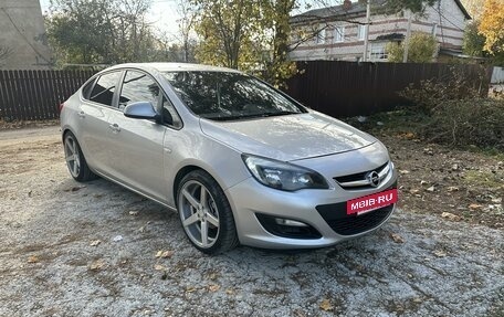 Opel Astra J, 2013 год, 790 000 рублей, 5 фотография