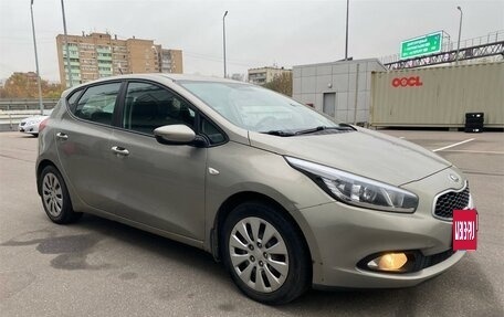 KIA cee'd III, 2015 год, 1 230 000 рублей, 2 фотография