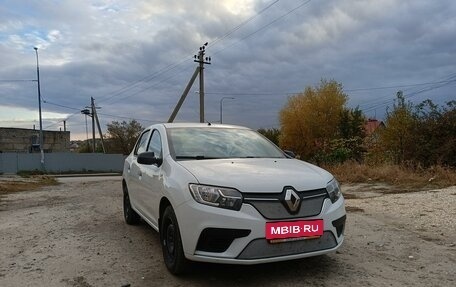 Renault Logan II, 2019 год, 1 085 000 рублей, 2 фотография