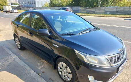 KIA Rio III рестайлинг, 2013 год, 1 000 000 рублей, 6 фотография