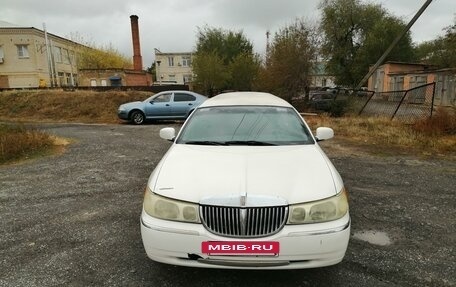 Lincoln Town Car III рестайлинг, 2001 год, 320 000 рублей, 6 фотография