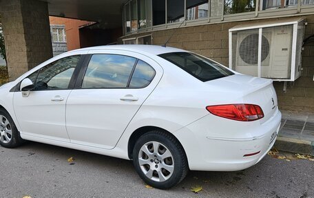 Peugeot 408 I рестайлинг, 2014 год, 950 000 рублей, 4 фотография