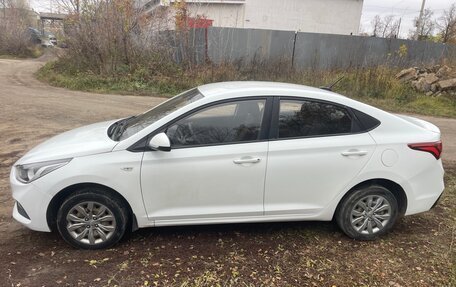 Hyundai Solaris II рестайлинг, 2019 год, 870 000 рублей, 2 фотография