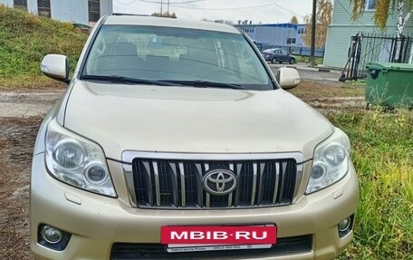 Toyota Land Cruiser Prado 150 рестайлинг 2, 2013 год, 3 310 000 рублей, 3 фотография