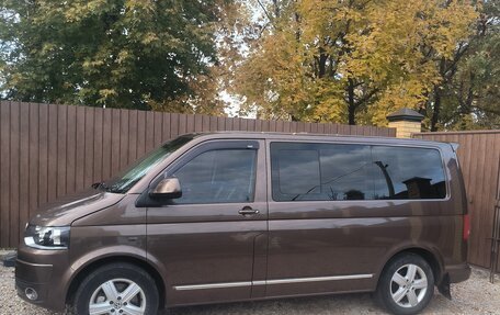 Volkswagen Multivan T5, 2011 год, 2 550 000 рублей, 2 фотография