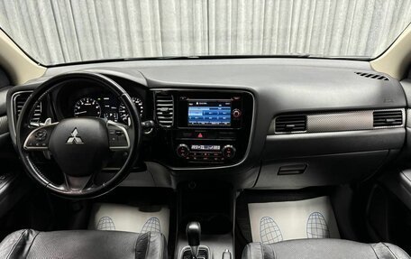 Mitsubishi Outlander III рестайлинг 3, 2014 год, 1 800 000 рублей, 25 фотография