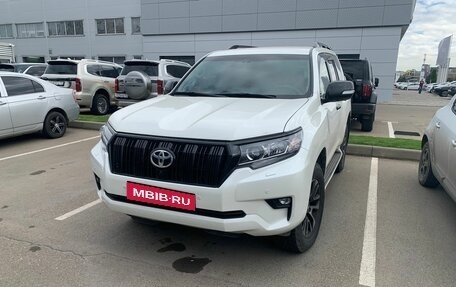 Toyota Land Cruiser Prado 150 рестайлинг 2, 2017 год, 4 860 000 рублей, 1 фотография