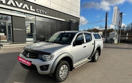 Mitsubishi L200 IV рестайлинг, 2011 год, 1 345 000 рублей, 10 фотография