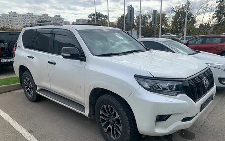 Toyota Land Cruiser Prado 150 рестайлинг 2, 2017 год, 4 860 000 рублей, 2 фотография