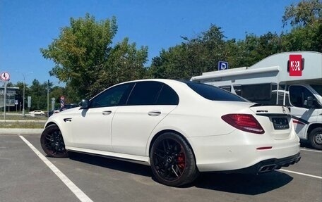 Mercedes-Benz E-Класс AMG, 2018 год, 6 100 000 рублей, 4 фотография