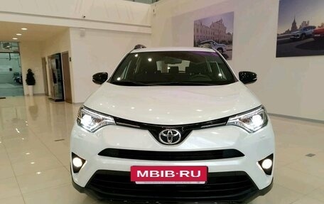 Toyota RAV4, 2019 год, 3 299 000 рублей, 2 фотография