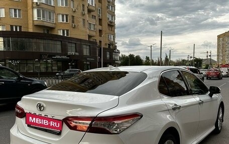 Toyota Camry, 2018 год, 2 980 000 рублей, 2 фотография