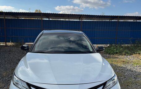 Toyota Camry, 2021 год, 4 250 000 рублей, 1 фотография