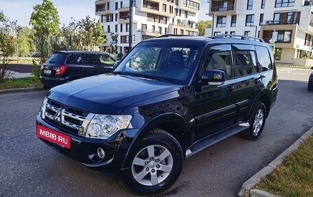 Mitsubishi Pajero IV, 2013 год, 2 720 000 рублей, 5 фотография