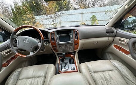 Toyota Land Cruiser 100 рестайлинг 2, 2007 год, 1 900 000 рублей, 2 фотография