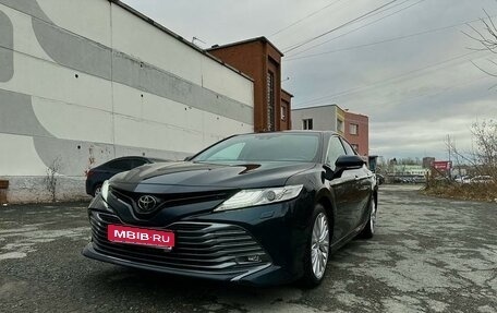 Toyota Camry, 2019 год, 3 070 000 рублей, 1 фотография